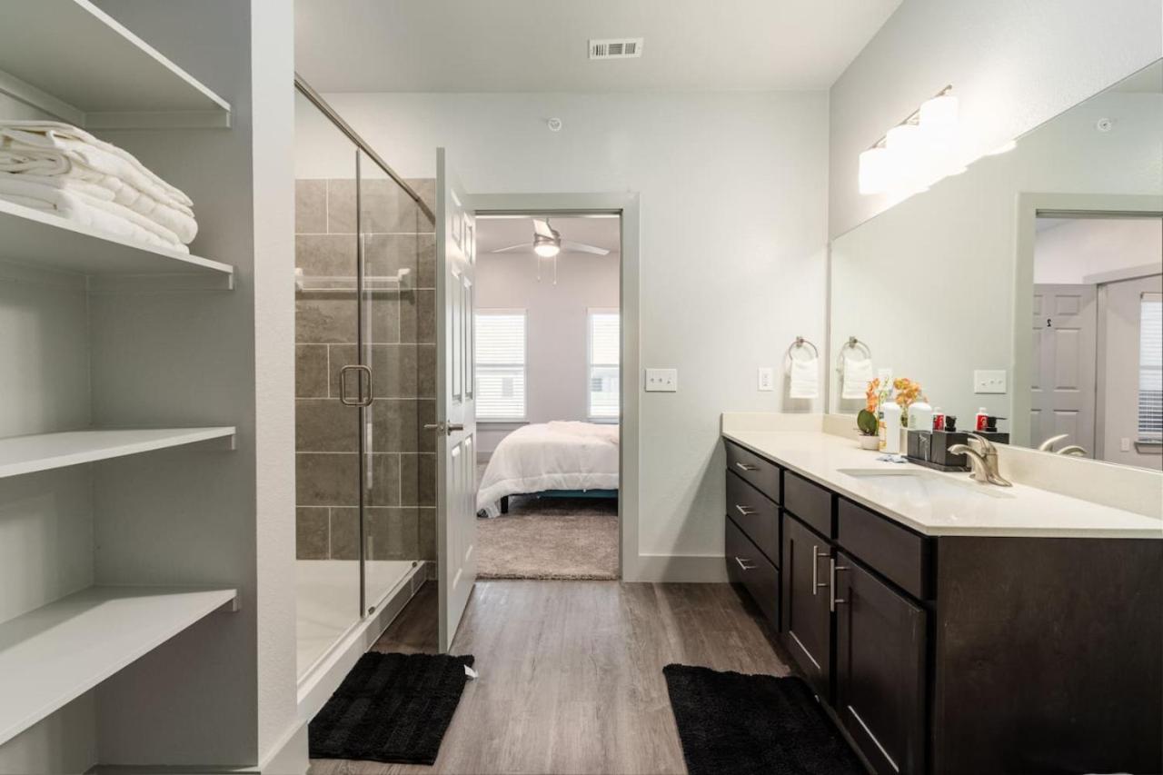 Corporate Housing By Mgm Apartment